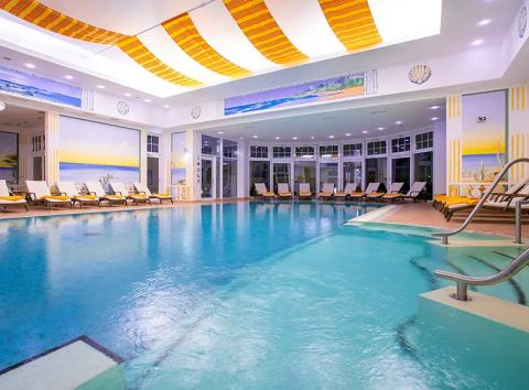 Beheizter Innenpool im KAISER SPA