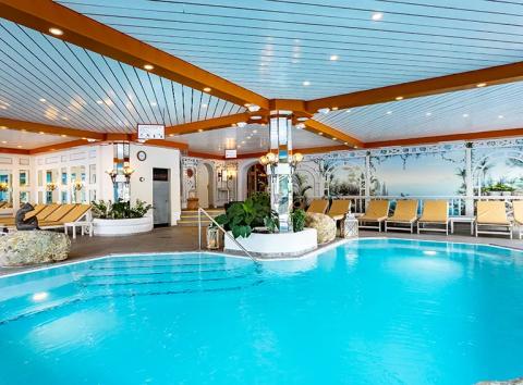 Innenpool im AlpVita SPA